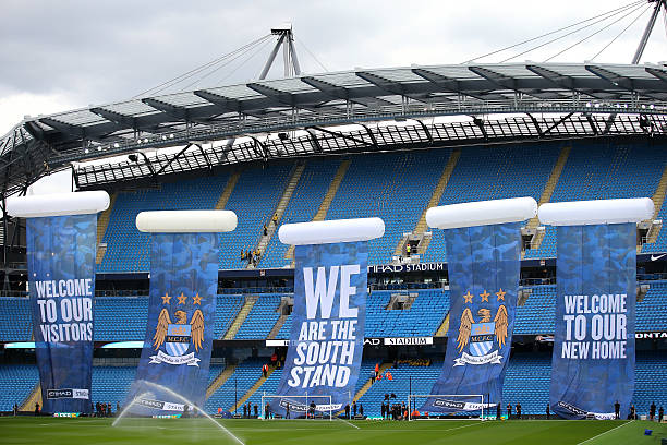 Sân vận động Etihad: Từ đường chạy điền kinh đến thánh địa của Manchester City