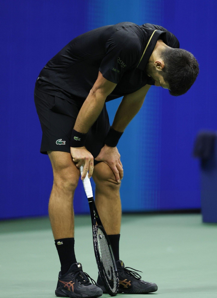 Djokovic thể hiện sức mạnh và bản lĩnh